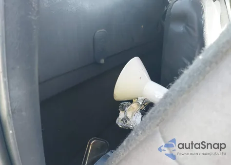 2000 Chevrolet Silverado 1500 from USA, damaged, VIN 1GCEC14W1YZ298647